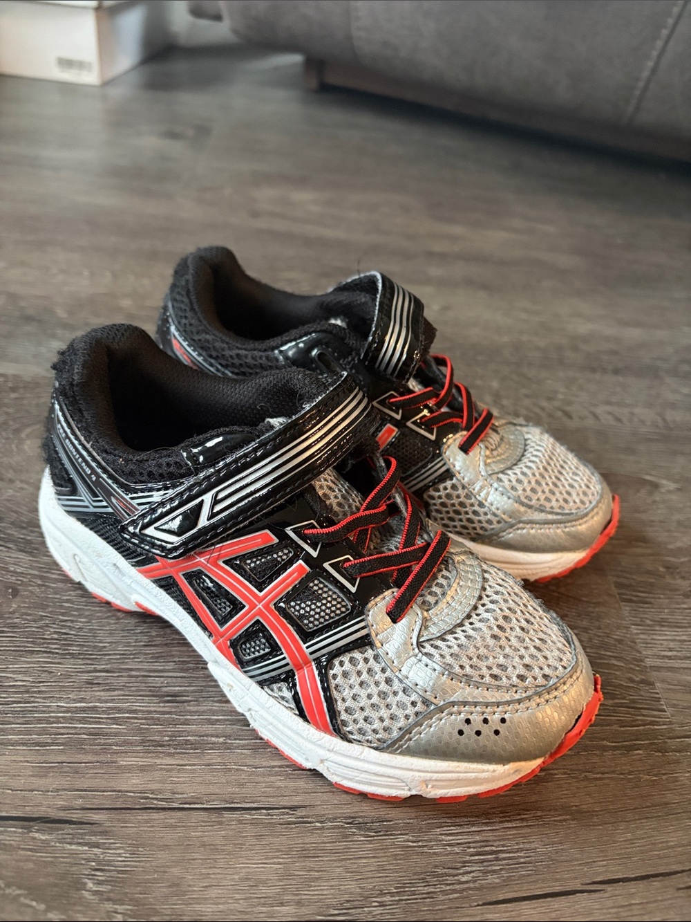 Asics Valcro Runners